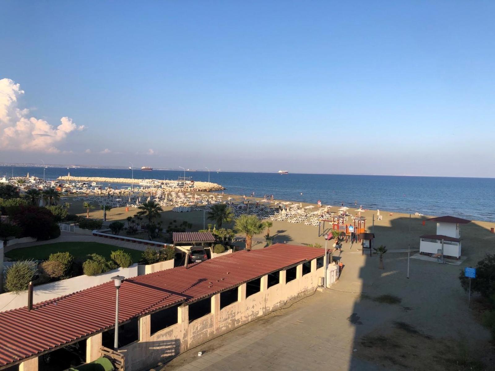 Beach Apartment Mackenzie, 拉纳卡 外观 照片
